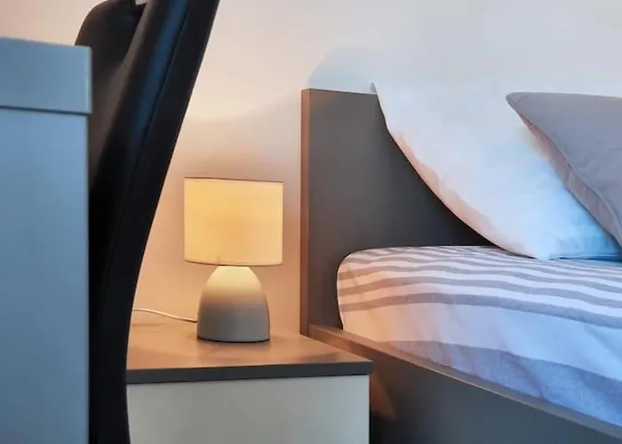 Pizzi アパート フヴァル