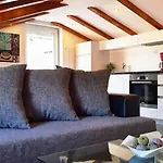 Daire Pizzi *